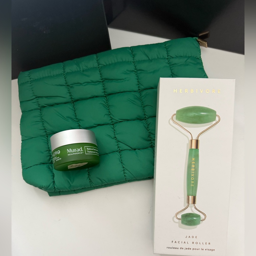 NEW Murad® Retinal Resculpt Eye Lift Treatment, Jade Face Roller & Green Pouch - Picture 2 of 7